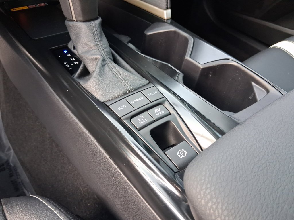 Used 2025 Toyota Camry SE FWD image 22