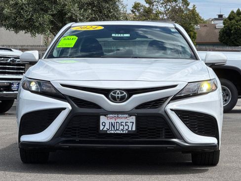 Used 2024 Toyota Camry SE w/ Convenience Package FWD image 12