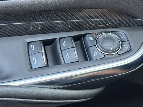 Used 2025 Cadillac XT4 Sport AWD/4WD image 13