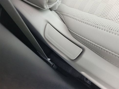 New 2026 Kia Sorento S image 9