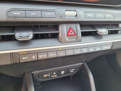 Used 2025 Kia K4 FWD image 19