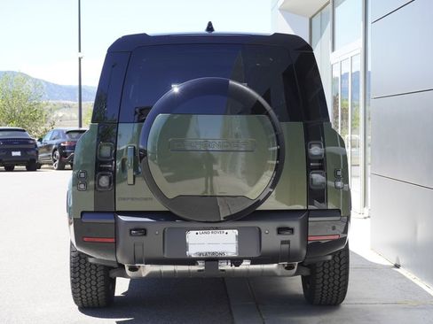 New 2026 Land Rover Defender 130 X-Dynamic SE AWD/4WD image 6