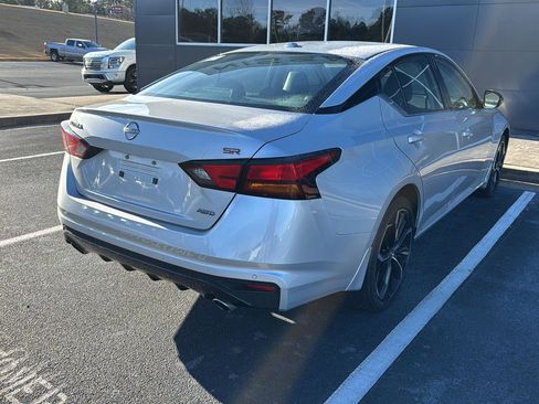 Used 2024 Nissan Altima 2.5 SR w/ SR Premium Package image 6