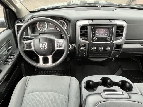 Used 2021 RAM 1500 Classic SLT image 11
