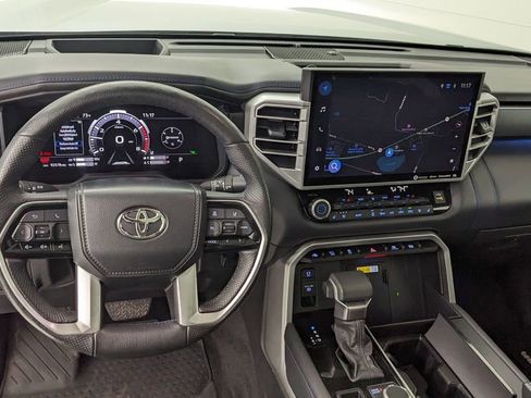 Used 2022 Toyota Tundra Platinum w/ Advanced Package AWD/4WD image 4