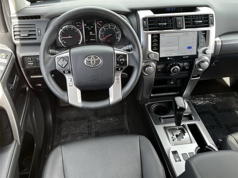 Used 2024 Toyota 4Runner TRD Sport image 10