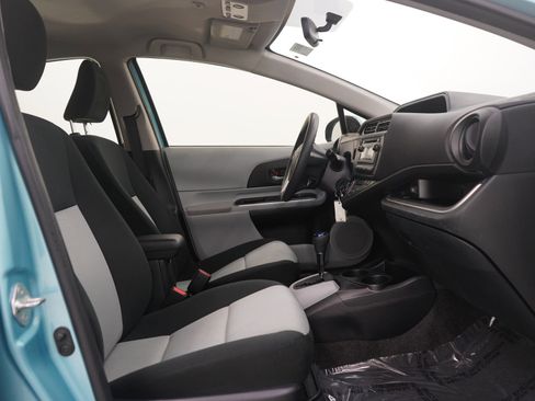 Used 2014 Toyota Prius C Two image 10