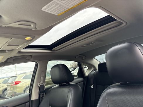 Used 2017 Nissan Sentra SR Turbo w/ SR Turbo Premium Package image 18