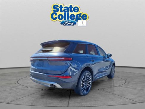 Used 2022 Lincoln Corsair Reserve w/ Elements Package image 4