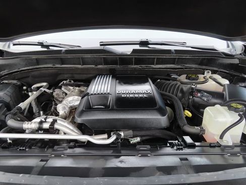 Used 2023 Chevrolet Tahoe LS AWD/4WD image 45