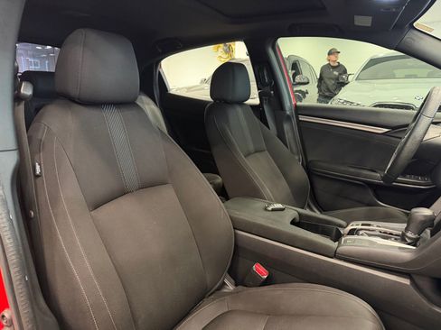 Used 2017 Honda Civic EX image 8