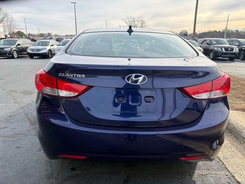 Used 2012 Hyundai Elantra GLS w/ Preferred Pkg 3 image 6