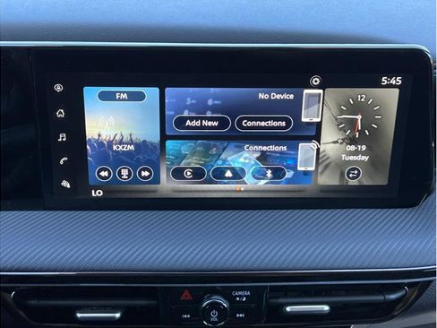 New 2025 Nissan Kicks SR image 14