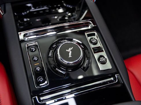 New 2026 Rolls-Royce Cullinan AWD/4WD image 43
