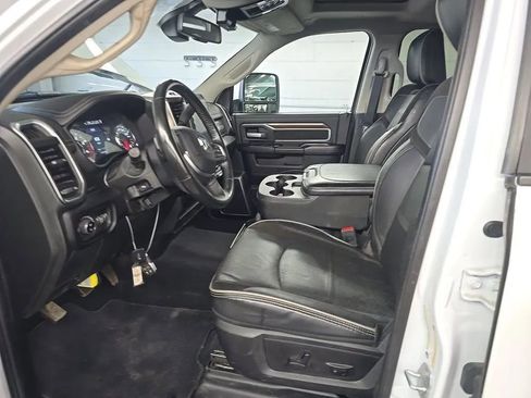 Used 2024 RAM 2500 Laramie AWD/4WD image 7