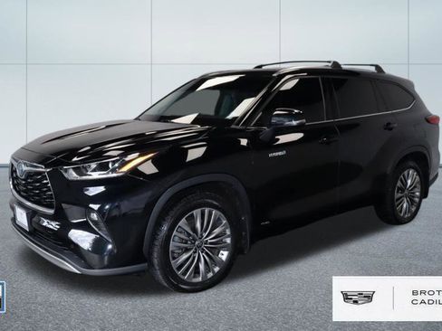 Used 2021 Toyota Highlander Platinum AWD/4WD image 1