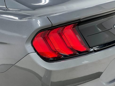 Used 2022 Ford Mustang GT Premium w/ Equipment Group 401A RWD image 36