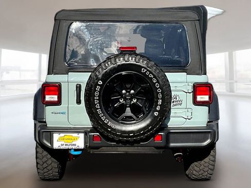 Used 2023 Jeep Wrangler Unlimited w/ Cold Weather Group AWD/4WD image 5