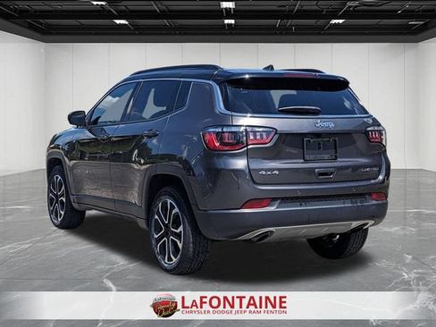 Used 2023 Jeep Compass Limited AWD/4WD image 3