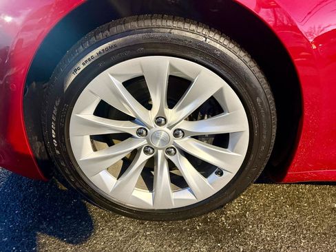 Used 2019 Tesla Model S 100D AWD/4WD image 9