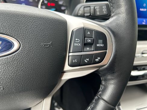Used 2022 Ford Explorer XLT w/ Equipment Group 202A AWD/4WD image 25