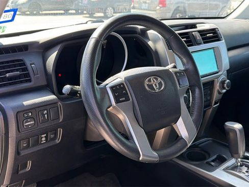 Used 2010 Toyota 4Runner Limited image 12