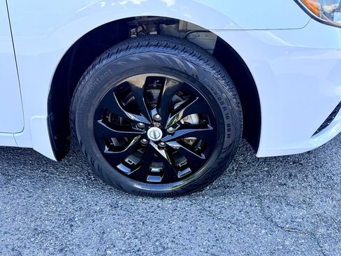 Used 2019 Nissan Sentra SV FWD image 38