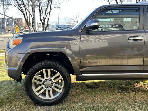 Used 2011 Toyota 4Runner Limited image 10