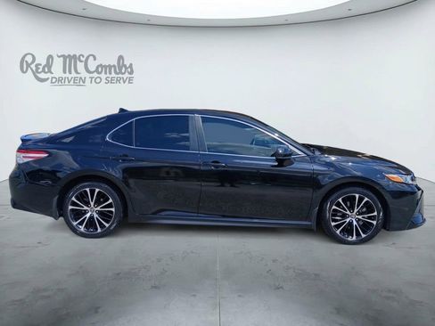 Used 2020 Toyota Camry SE FWD image 6