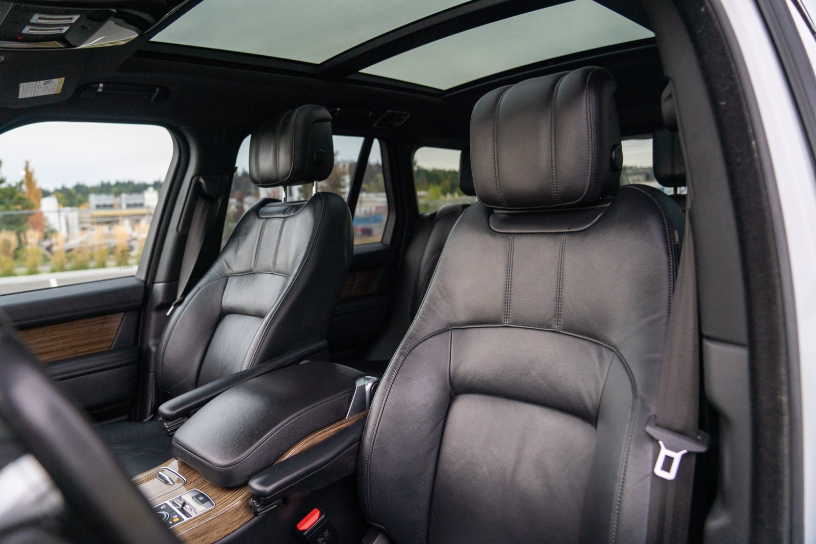 Used 2019 Land Rover Range Rover AWD/4WD image 5