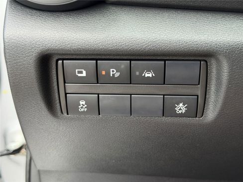 Used 2025 Nissan Versa S w/ Trunk Package FWD image 17