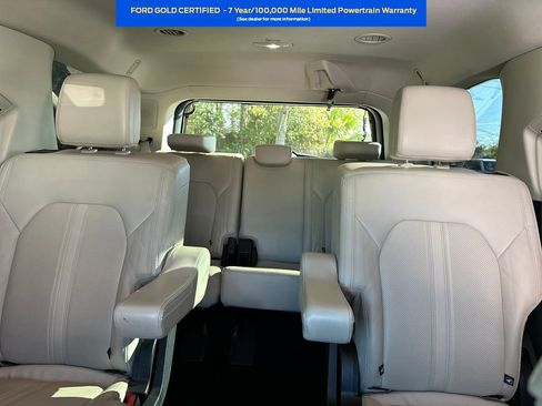 Used 2022 Ford Expedition Platinum AWD/4WD image 19