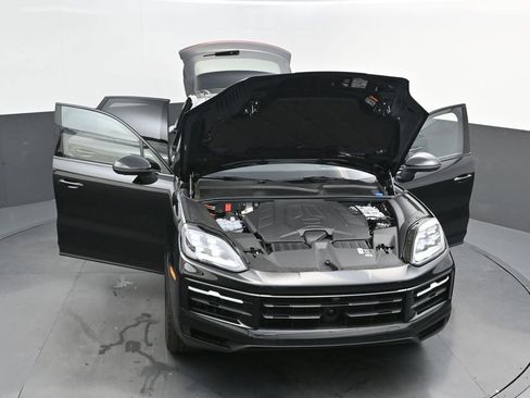 New 2026 Porsche Cayenne image 45