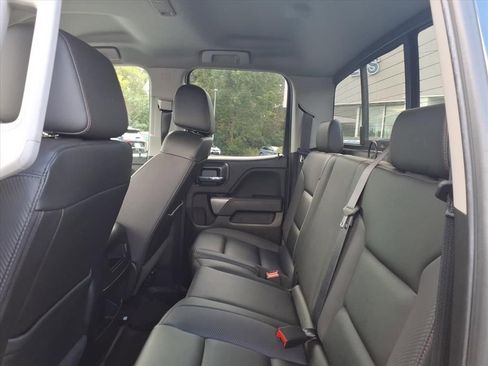 Used 2018 GMC Sierra 1500 SLT w/ All Terrain Package image 9
