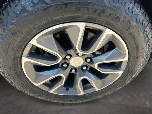 Used 2021 Chevrolet Tahoe LT w/ LT Signature Package AWD/4WD image 16