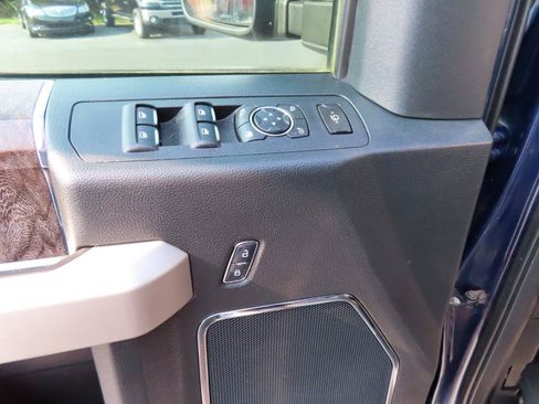 Used 2019 Ford F250 Lariat w/ FX4 Off-Road Package AWD/4WD image 26