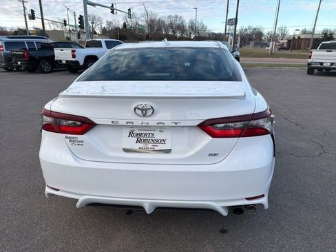 Used 2024 Toyota Camry SE image 21
