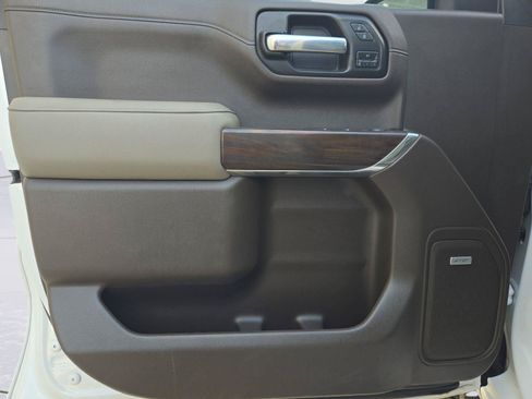 Used 2021 GMC Sierra 1500 SLT RWD image 12