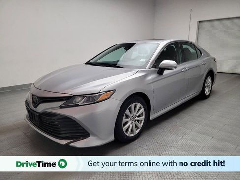 Used 2019 Toyota Camry LE image 1