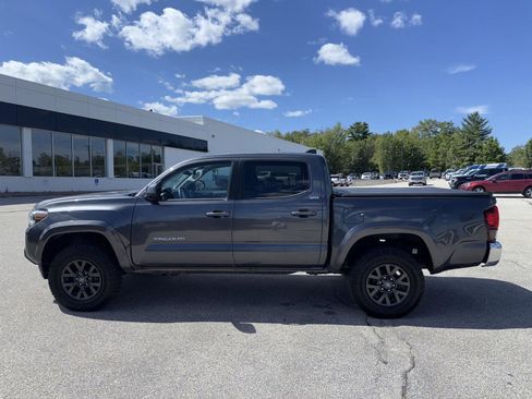 Used 2022 Toyota Tacoma SR5 image 10