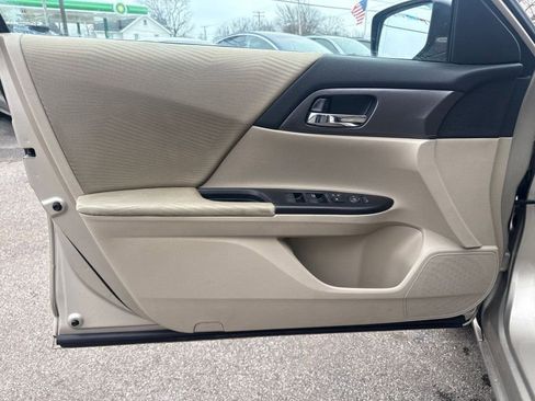 Used 2014 Honda Accord LX image 9