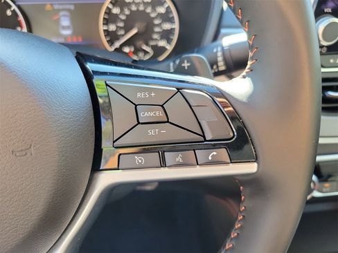 Used 2025 Nissan Altima 2.5 SR image 20