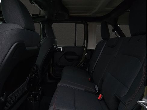 New 2026 Jeep Wrangler Unlimited Rubicon w/ Xtreme 35 Tire Package image 8