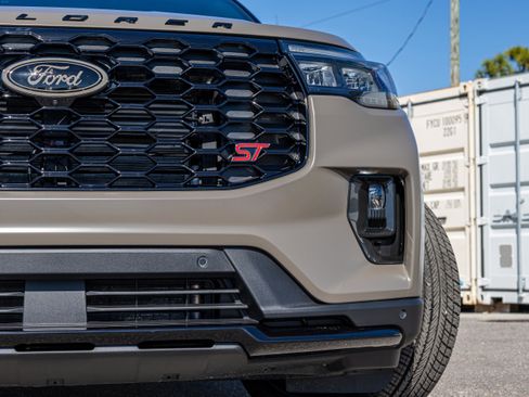 New 2026 Ford Explorer ST w/ Sun And Sound Package image 11