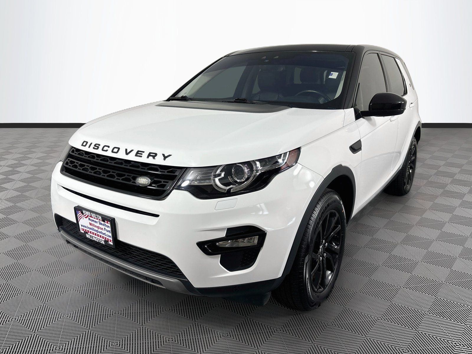 Used 2017 Land Rover Discovery Sport HSE AWD/4WD image 3
