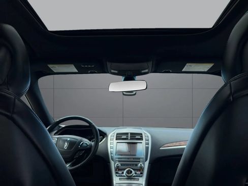 Used 2019 Lincoln MKZ Reserve w/ Reserve Plus Package FWD image 22
