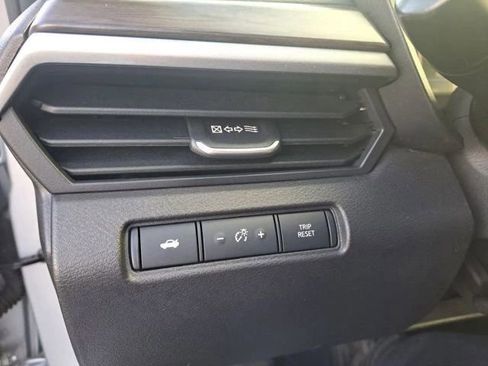 Used 2024 Nissan Altima 2.5 SV FWD image 26