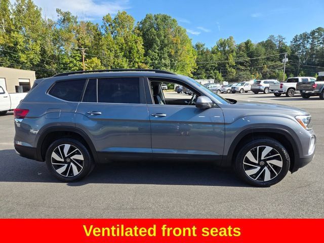 Used 2025 Volkswagen Atlas SE AWD/4WD image 10