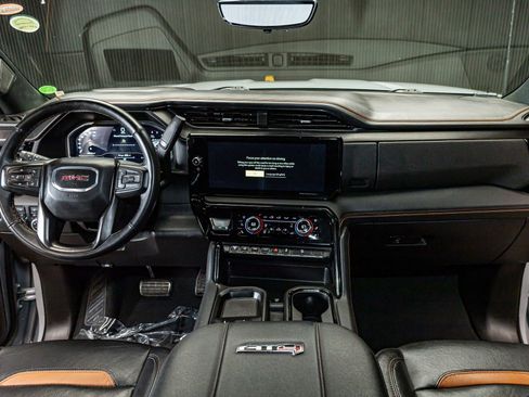 Used 2024 GMC Sierra 3500 AT4 w/ AT4 Premium Plus Package image 16