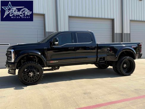Used 2026 Ford F450 Platinum w/ Platinum Plus Package AWD/4WD image 1